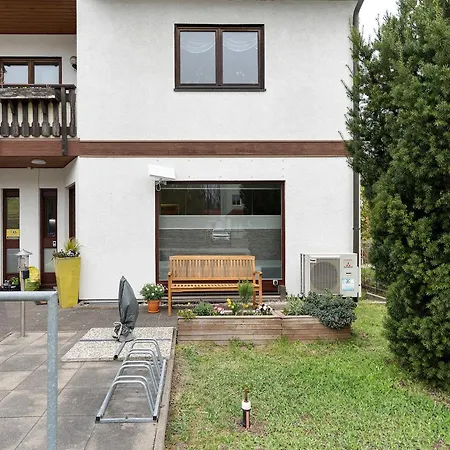 Linie 8 Daire Dresden